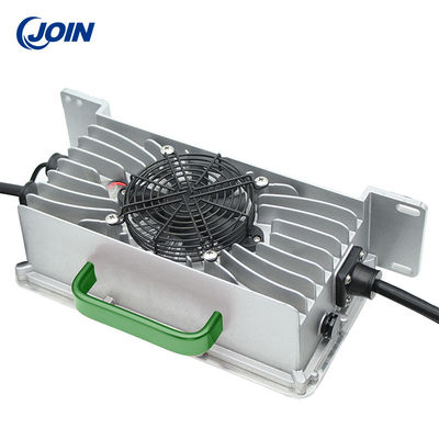 รถกอล์ฟแบบพกพาเครื่องชาร์จแบตเตอรี่ออนบอร์ด 48v 15a เครื่องชาร์จแบตเตอรี่